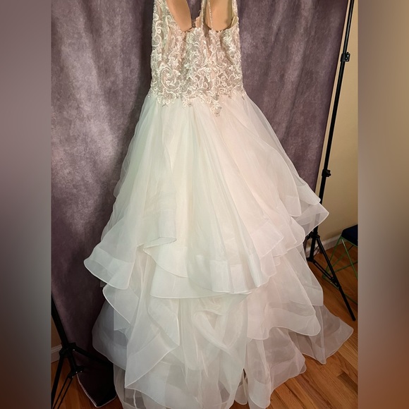 Mon Cheri Bridal wedding dress. Great condition, size 18. - Picture 6 of 9